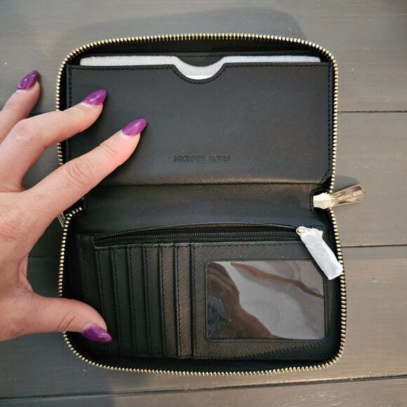 Michael Kors Women's Jet Set Black Pebbled Leather Zip Around Wallet - Picture 9 of 11